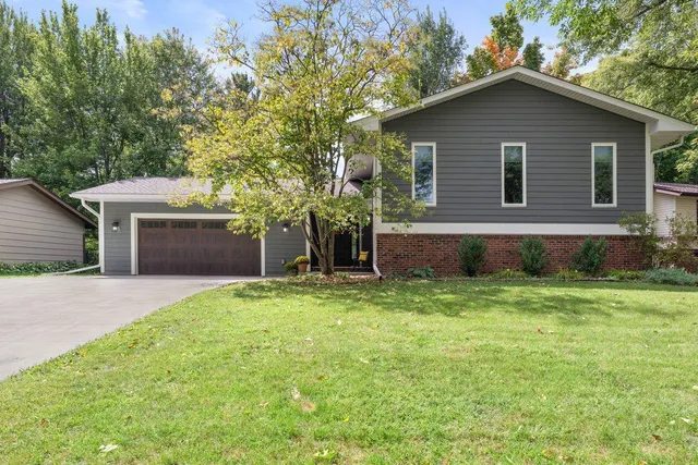 $450,000 | 520 River Hills Drive, River Falls, WI 54022