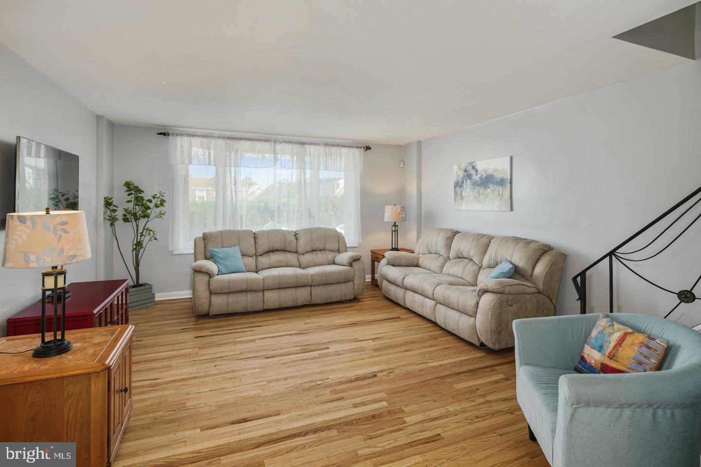 1240 Ripley Street Philadelphia, PA 19111 - Photo 4 of 30 Gallery Image 4