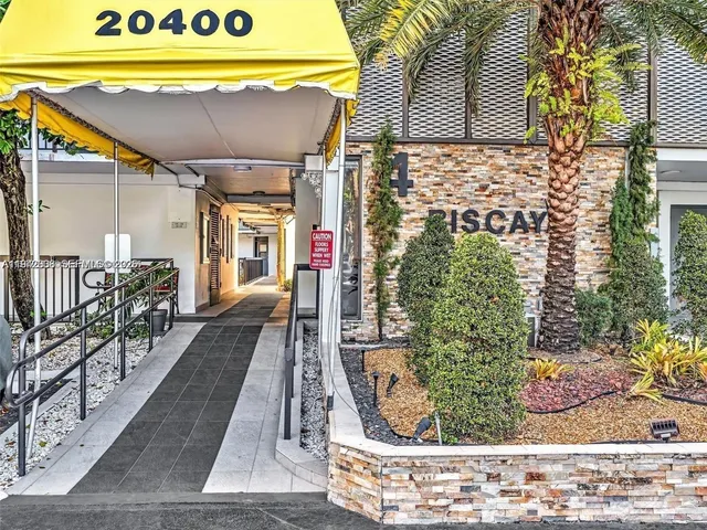 a view of outdoor space