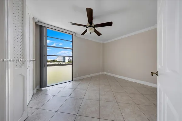 $2,000 | 20400 West Country Club Drive, Unit 812, Aventura, FL 33180