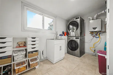 $550,000 | 901 South Locust Street, Denver, CO 80224