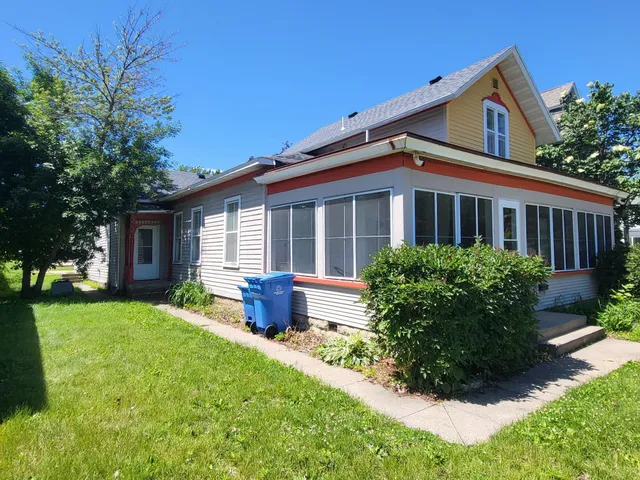 $249,000 | 215 East 5th Street, Winona, MN 55987