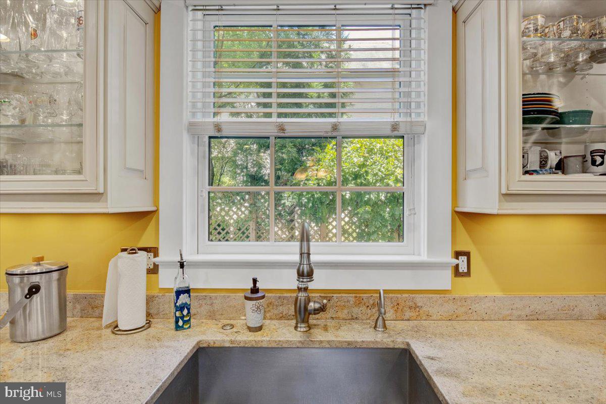 7015 Meadow Lane Chevy Chase, MD 20815 - Photo 17 of 60