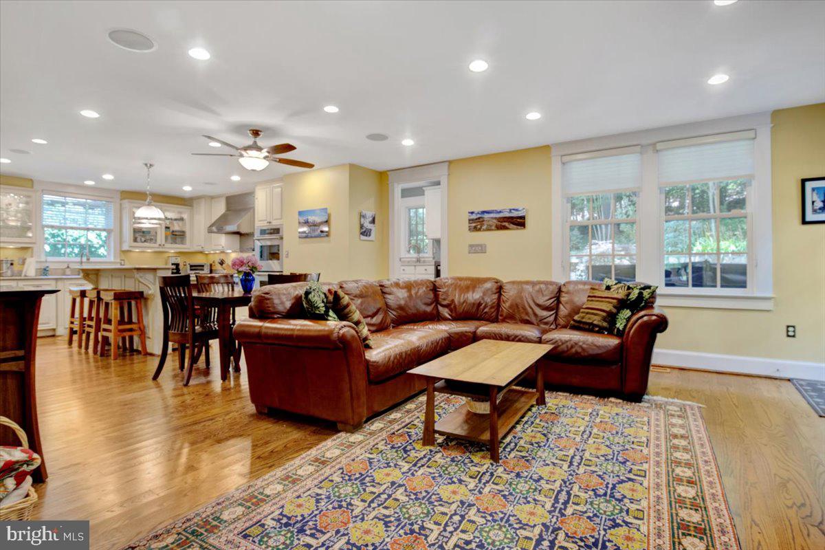 7015 Meadow Lane Chevy Chase, MD 20815 - Photo 19 of 60