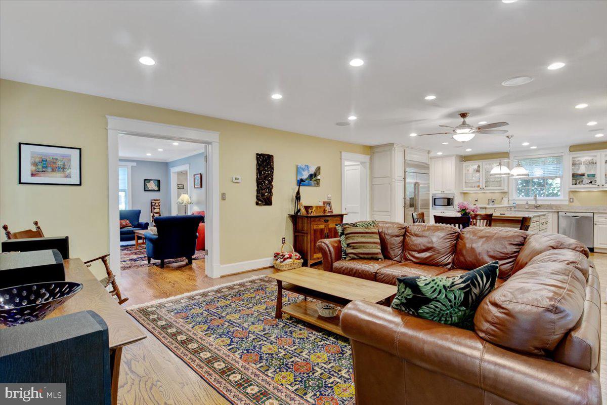 7015 Meadow Lane Chevy Chase, MD 20815 - Photo 20 of 60