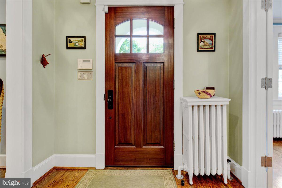 7015 Meadow Lane Chevy Chase, MD 20815 - Photo 4 of 60