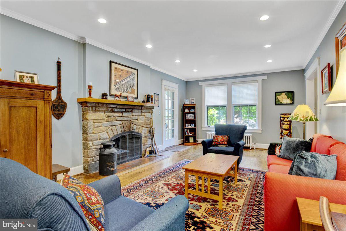 7015 Meadow Lane Chevy Chase, MD 20815 - Photo 5 of 60