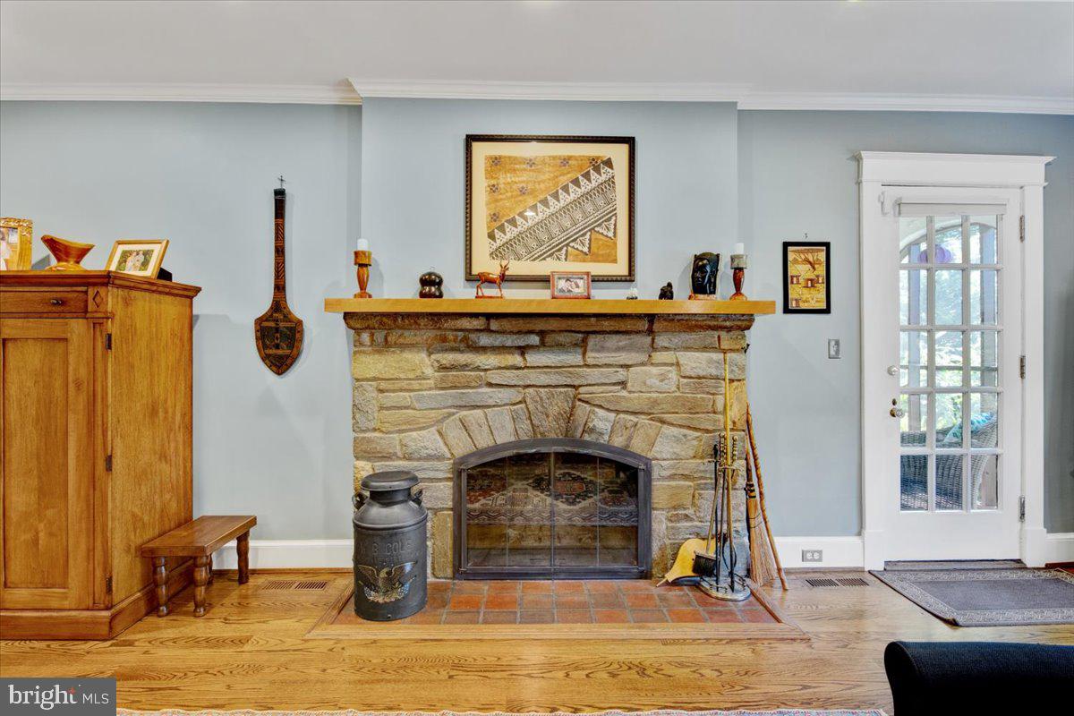 7015 Meadow Lane Chevy Chase, MD 20815 - Photo 6 of 60