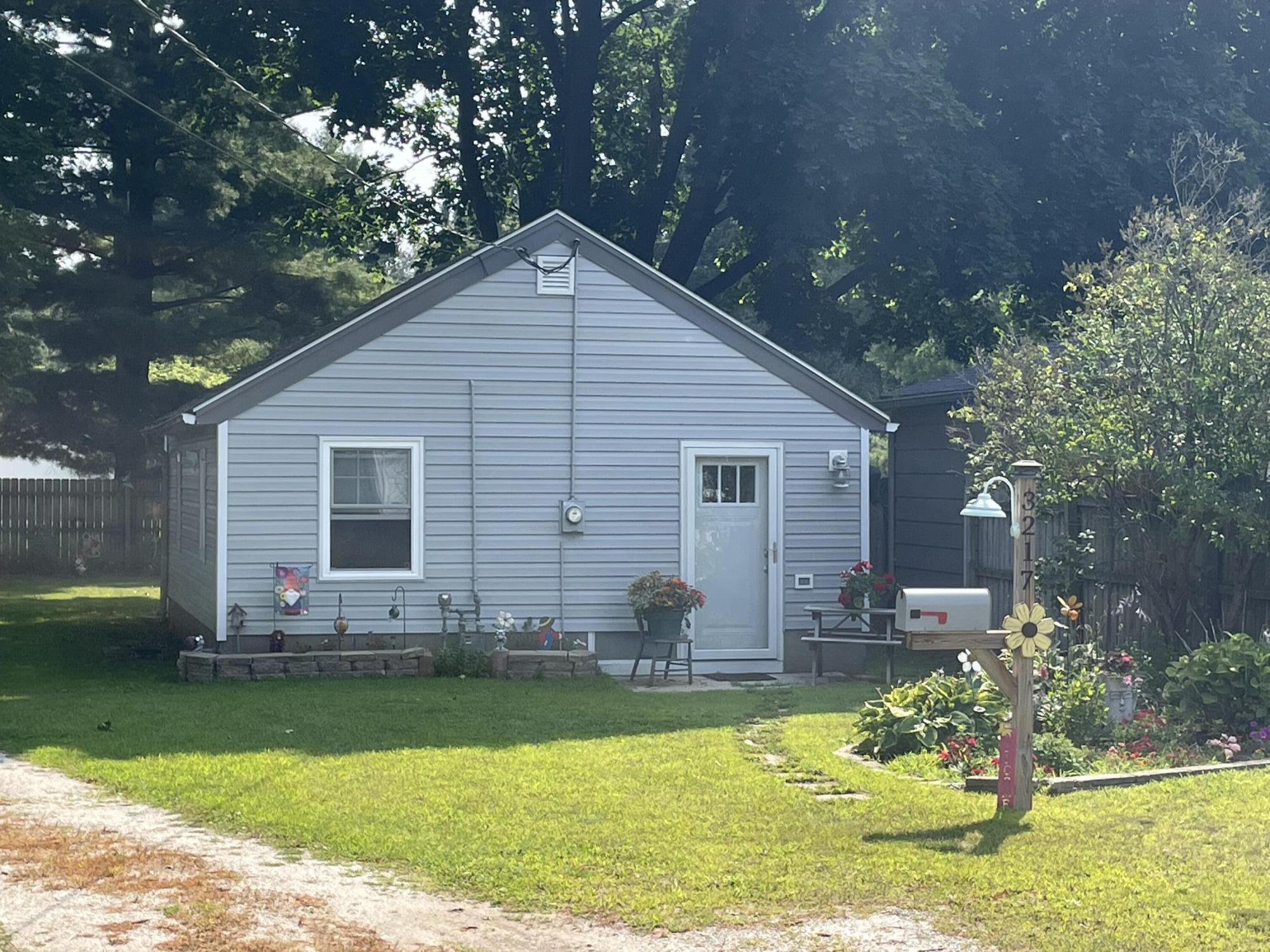 3217 Prairie Street Two Rivers, WI 54241 - Photo 10 of 14 IMG_5863