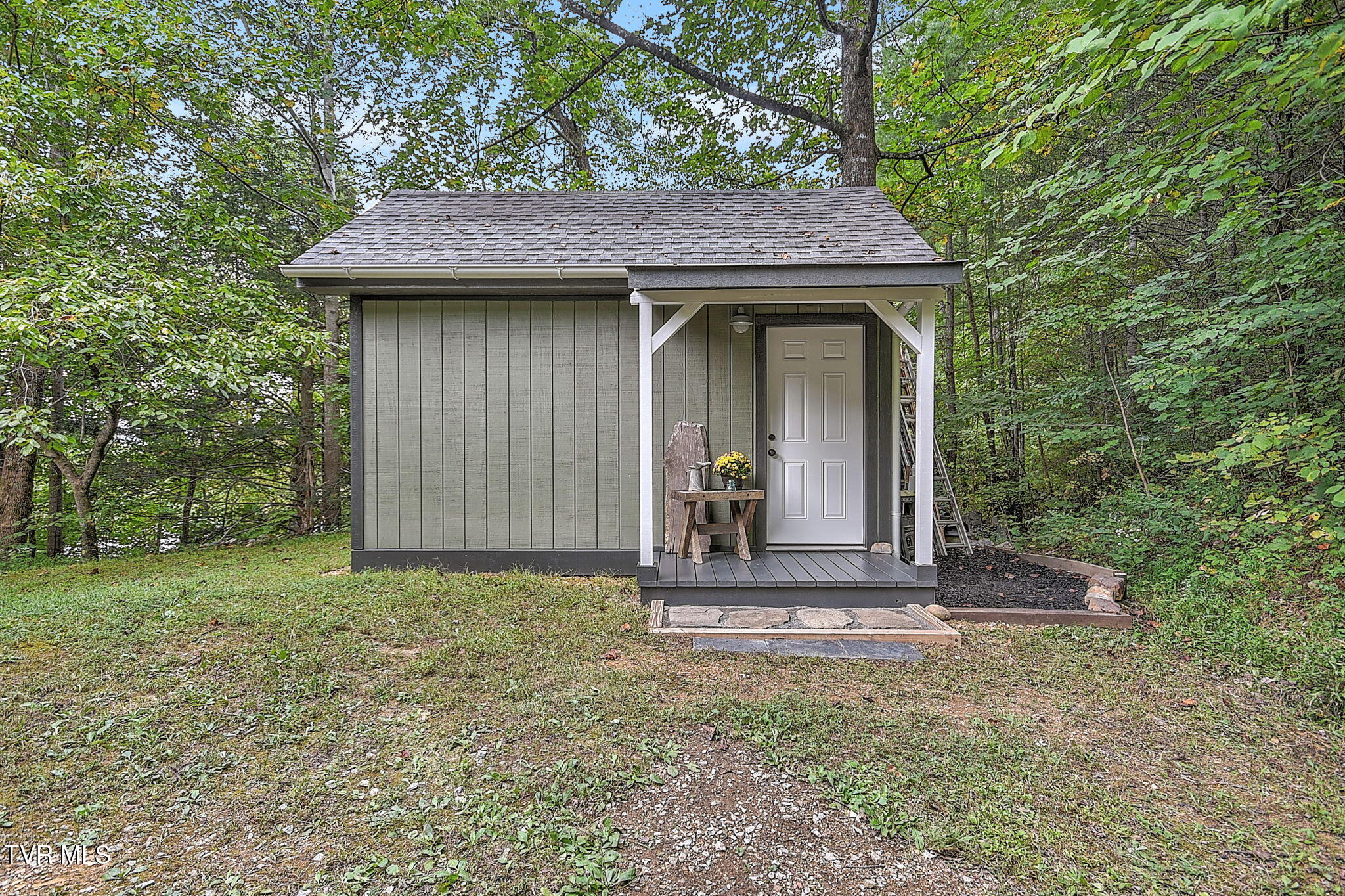 769 Flatwoods Road Bluff City, TN 37618 - Photo 30 of 41 42-web-or-mls-769 Flatwoods DOM-43