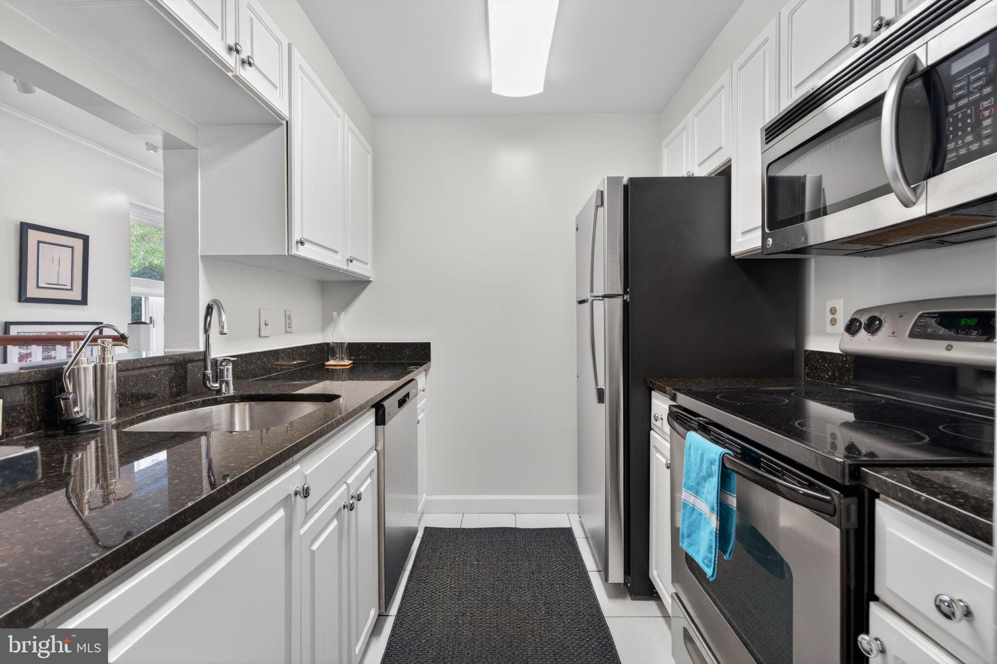 1619 R Street Northwest, Unit 101 Washington, DC 20009 - Photo 15 of 28