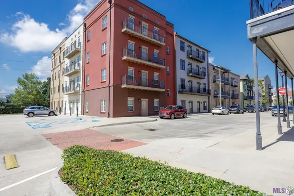 $190,000 | 3347 Nicholson Drive, Unit B408, Baton Rouge, LA 70802