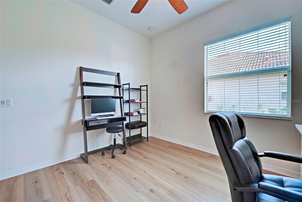 12086 Granite Woods Loop Venice, FL 34292 - Photo 45 of 85 a workspace with furniture and a window