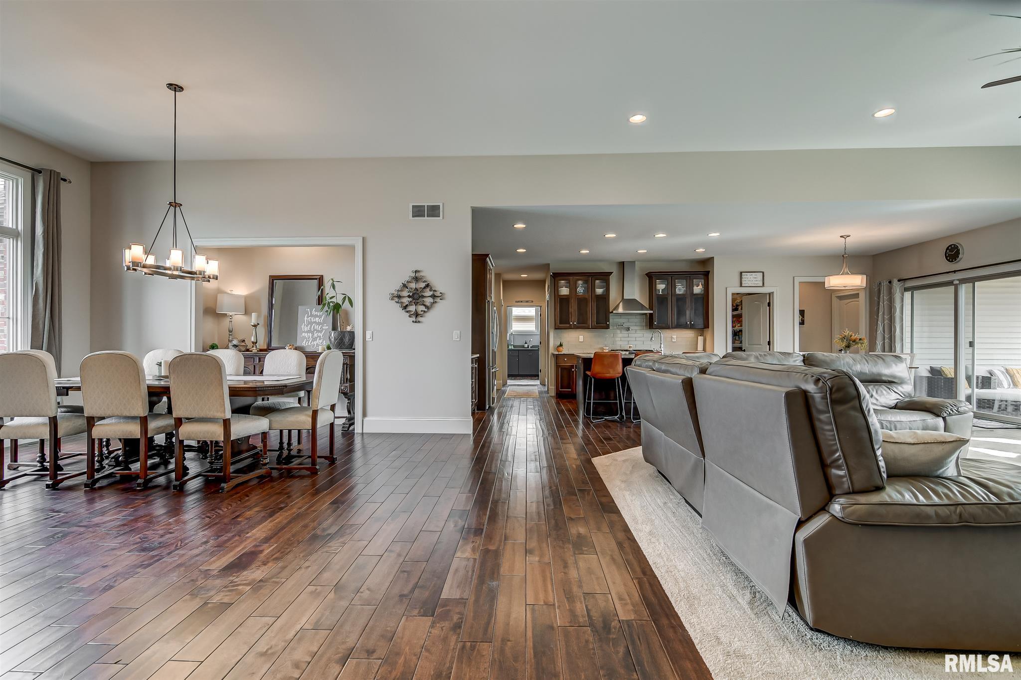 3604 Crystal Spring Drive Springfield, IL 62711 - Photo 3 of 47