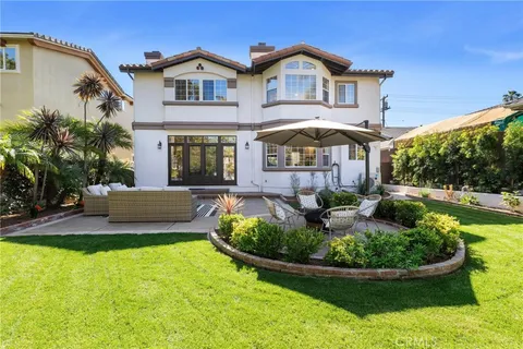 $3,999,000 | 1623 Eighth Street, Manhattan Beach, CA 90266