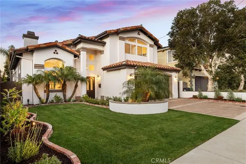 $3,999,000 | 1623 Eighth Street, Manhattan Beach, CA 90266