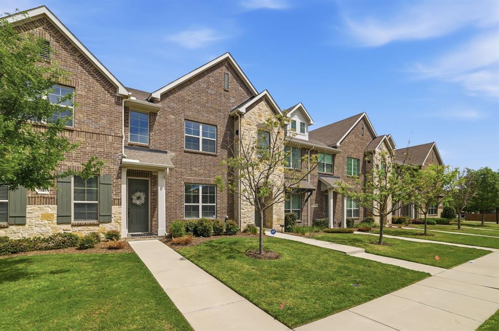 5832 Ridgeline Drive McKinney, TX 75070 - Photo 2 of 26 front view of a house with a yard