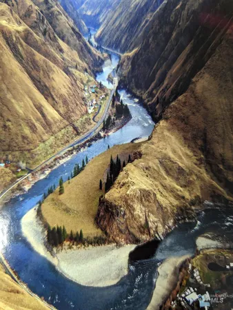 $9,995,000 | The Confluence The Confluence Salmon River Road, Riggins, ID 83549