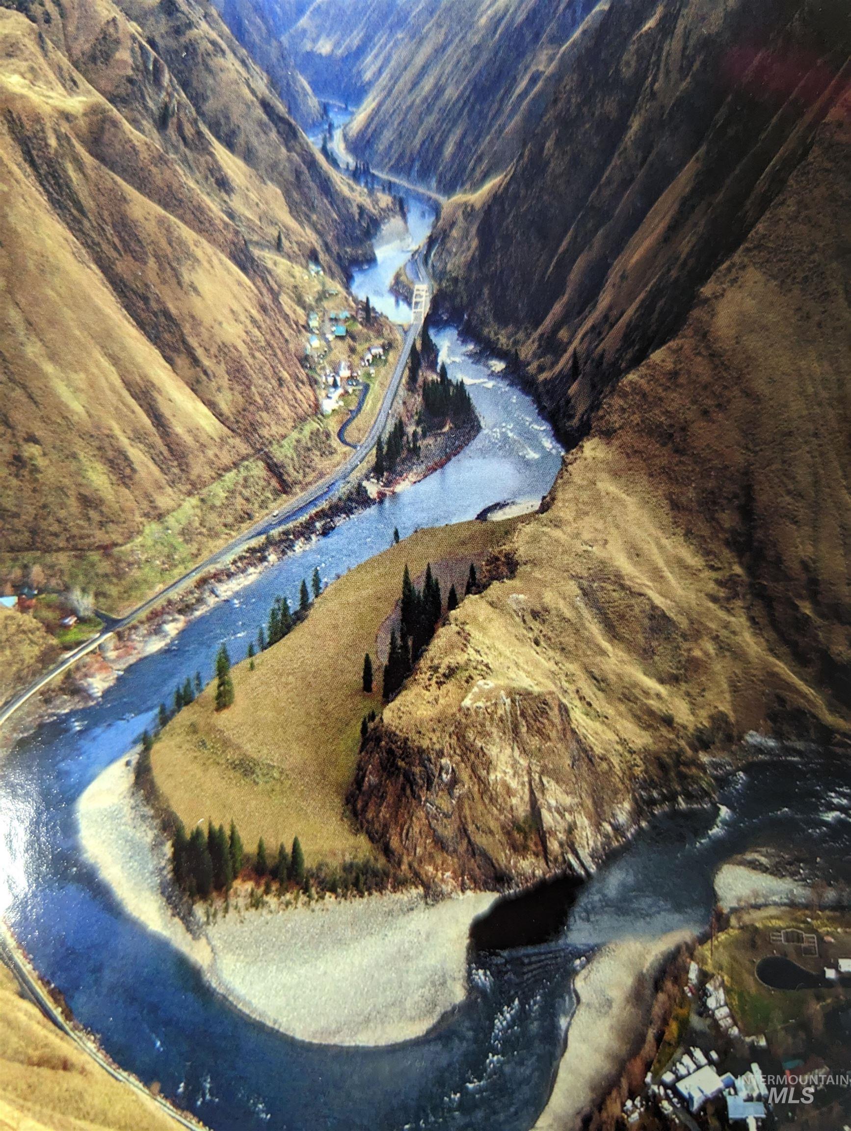 The Confluence The Confluence Salmon River Road Riggins, ID 83549 - Photo 5 of 16