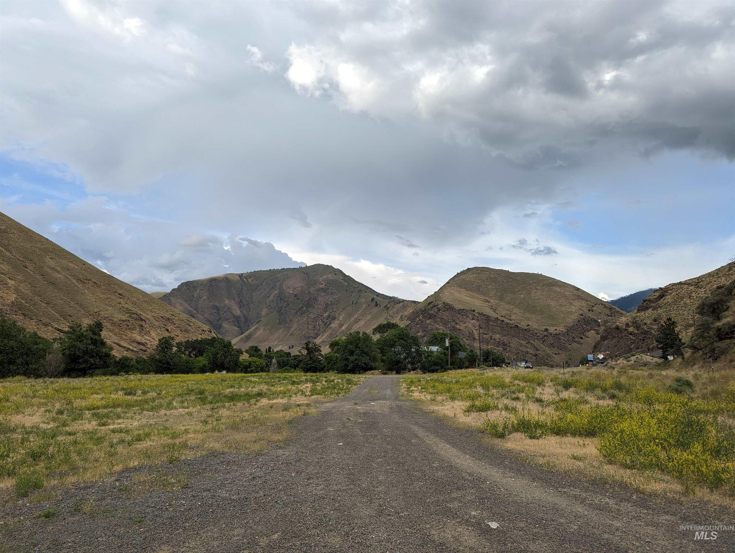 The Confluence The Confluence Salmon River Road Riggins, ID 83549 - Photo 7 of 16