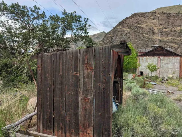 $9,995,000 | The Confluence The Confluence Salmon River Road, Riggins, ID 83549