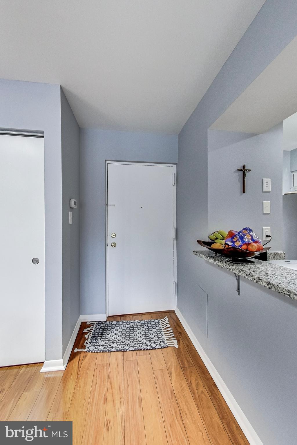 5816 Royal Ridge Drive, Unit H Springfield, VA 22152 - Photo 5 of 26