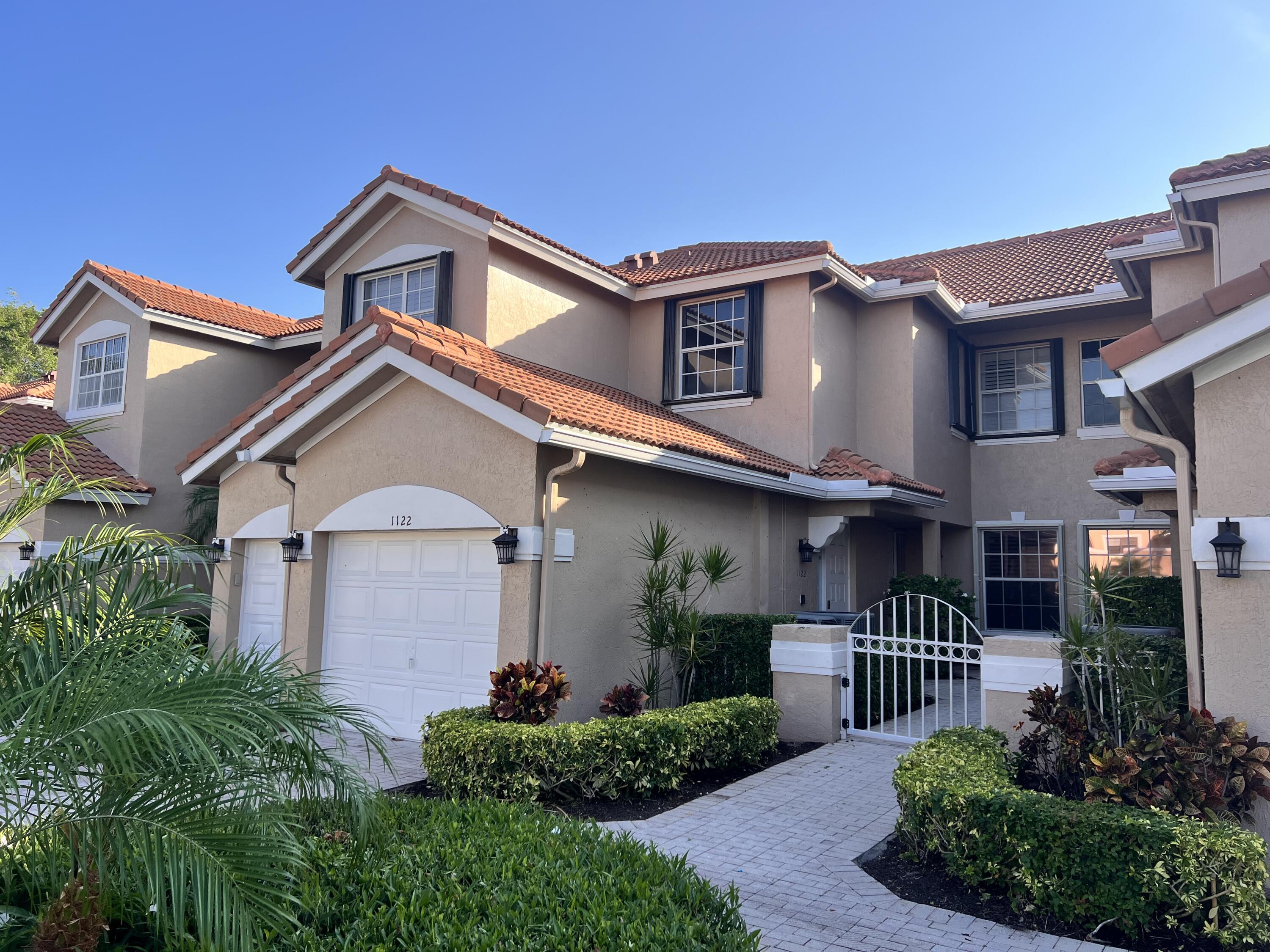 6584 Villa Sonrisa Dr