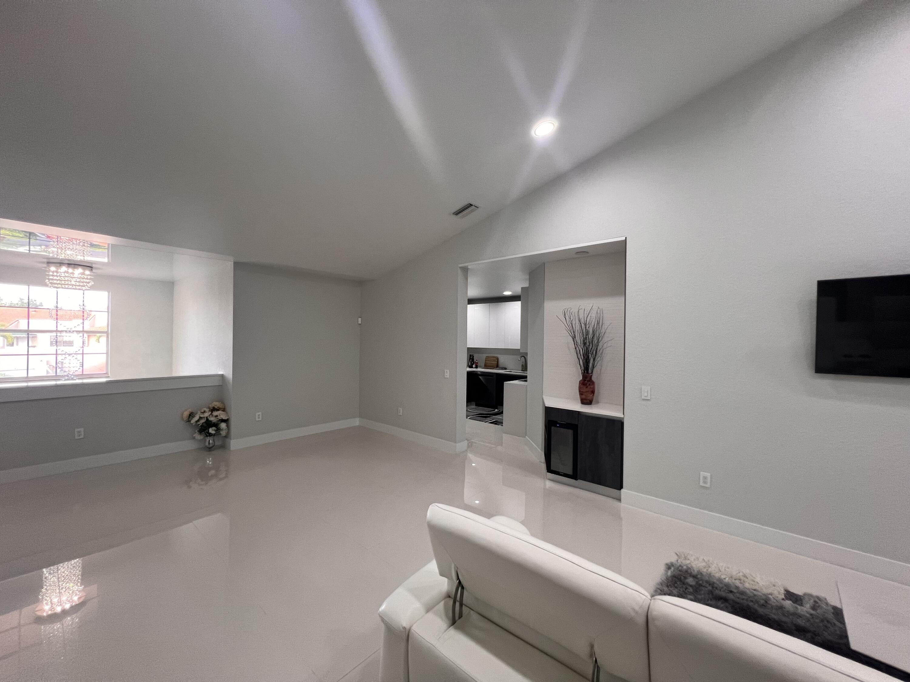 6584 Villa Sonrisa Drive, Unit 1122 Boca Raton, FL 33433 - Photo 20 of 44 IMG_3142
