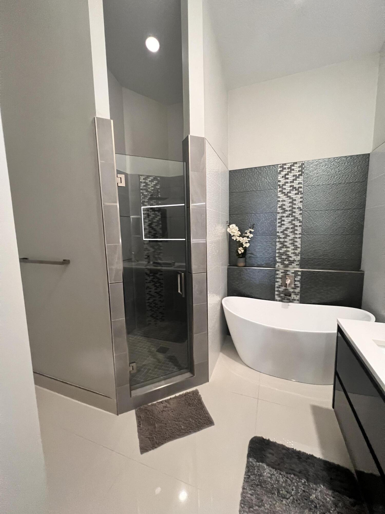 6584 Villa Sonrisa Drive, Unit 1122 Boca Raton, FL 33433 - Photo 29 of 44 IMG_3152