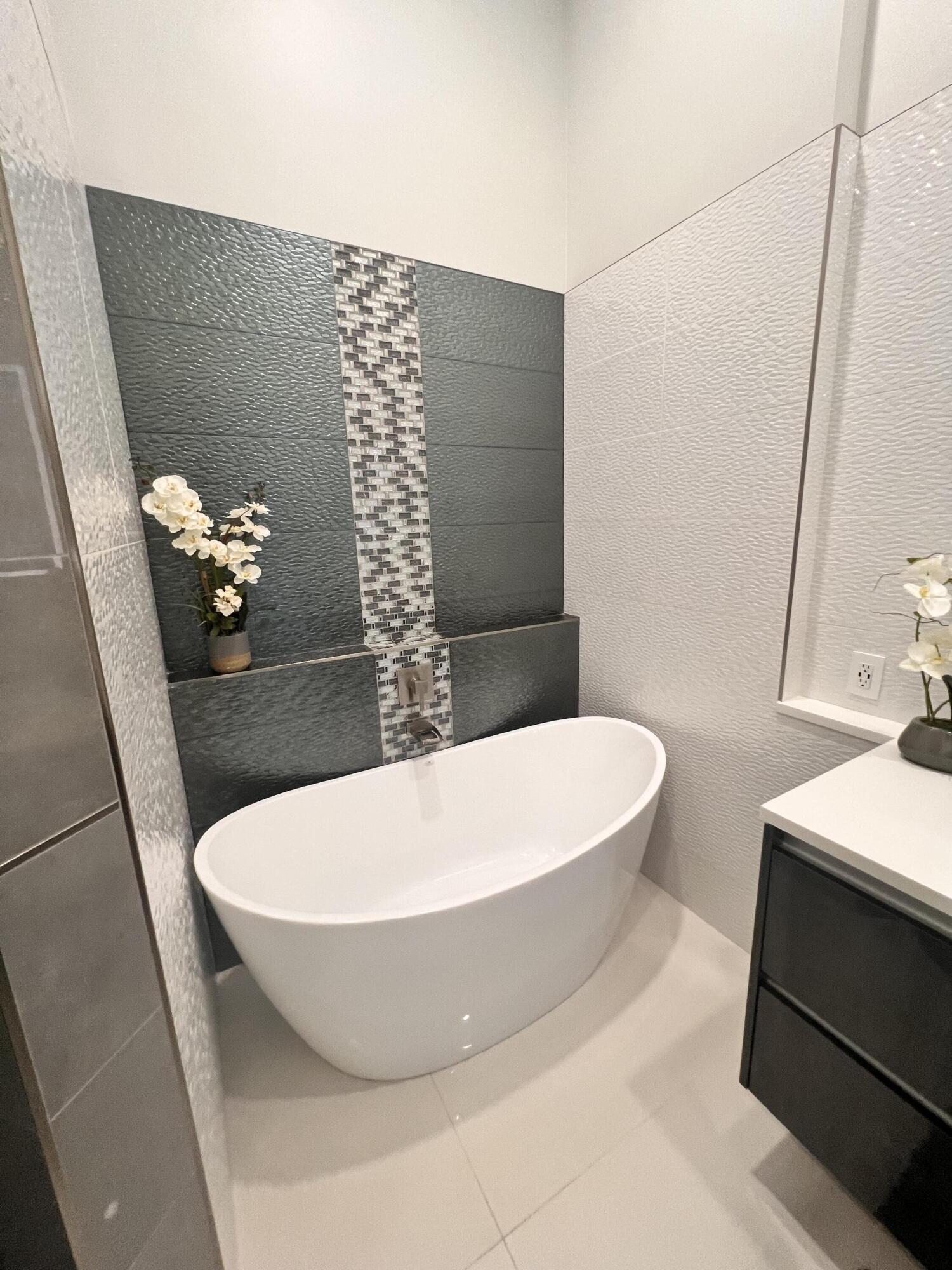 6584 Villa Sonrisa Drive, Unit 1122 Boca Raton, FL 33433 - Photo 31 of 44 IMG_3155