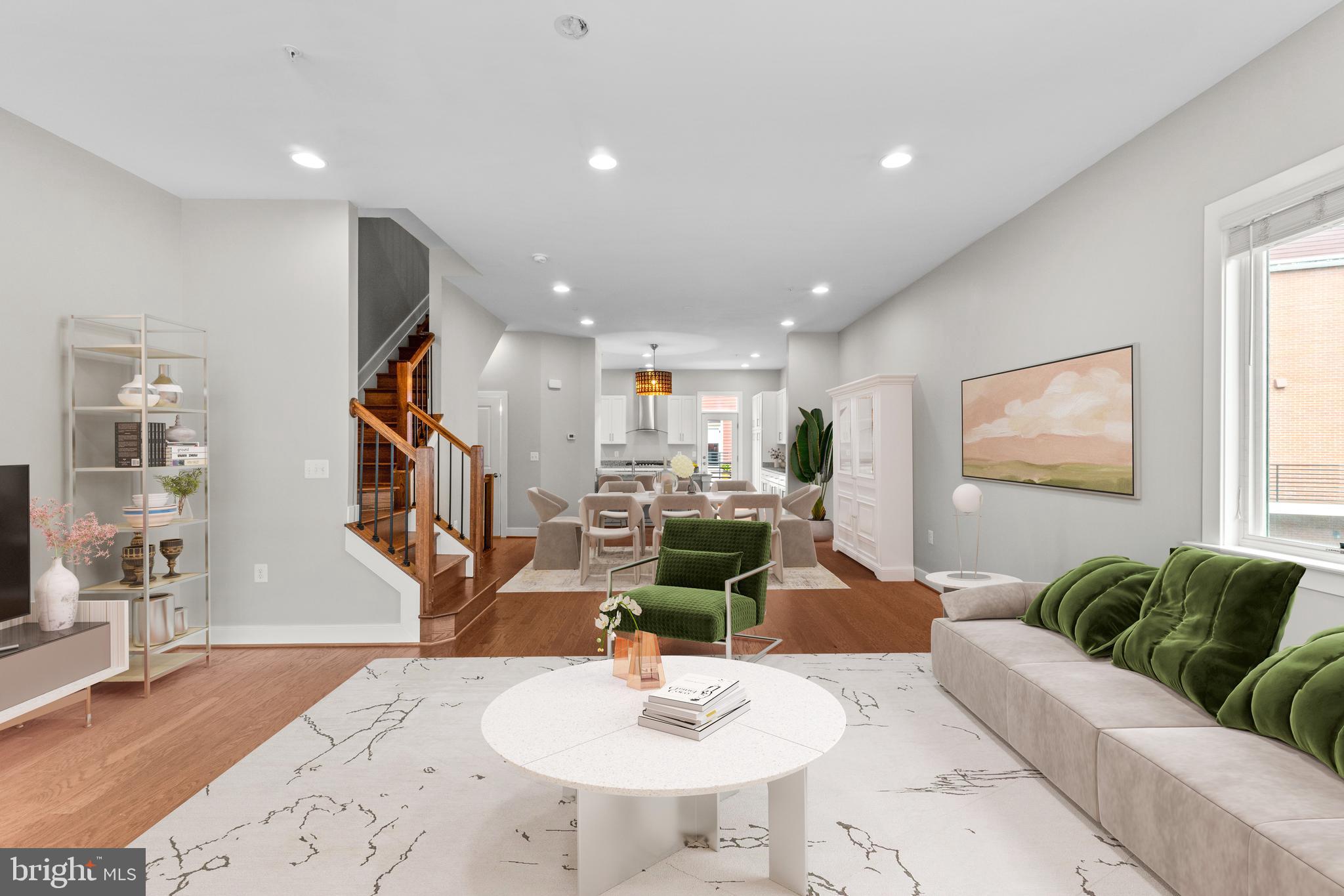 1815 Main Line Boulevard Alexandria, VA 22301 - Photo 3 of 47 10' ceilings !