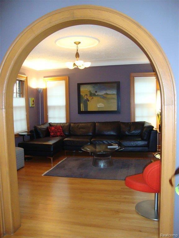 43 Cambridge Boulevard Pleasant Ridge, MI 48069 - Photo 6 of 25 DSC04231.JPG