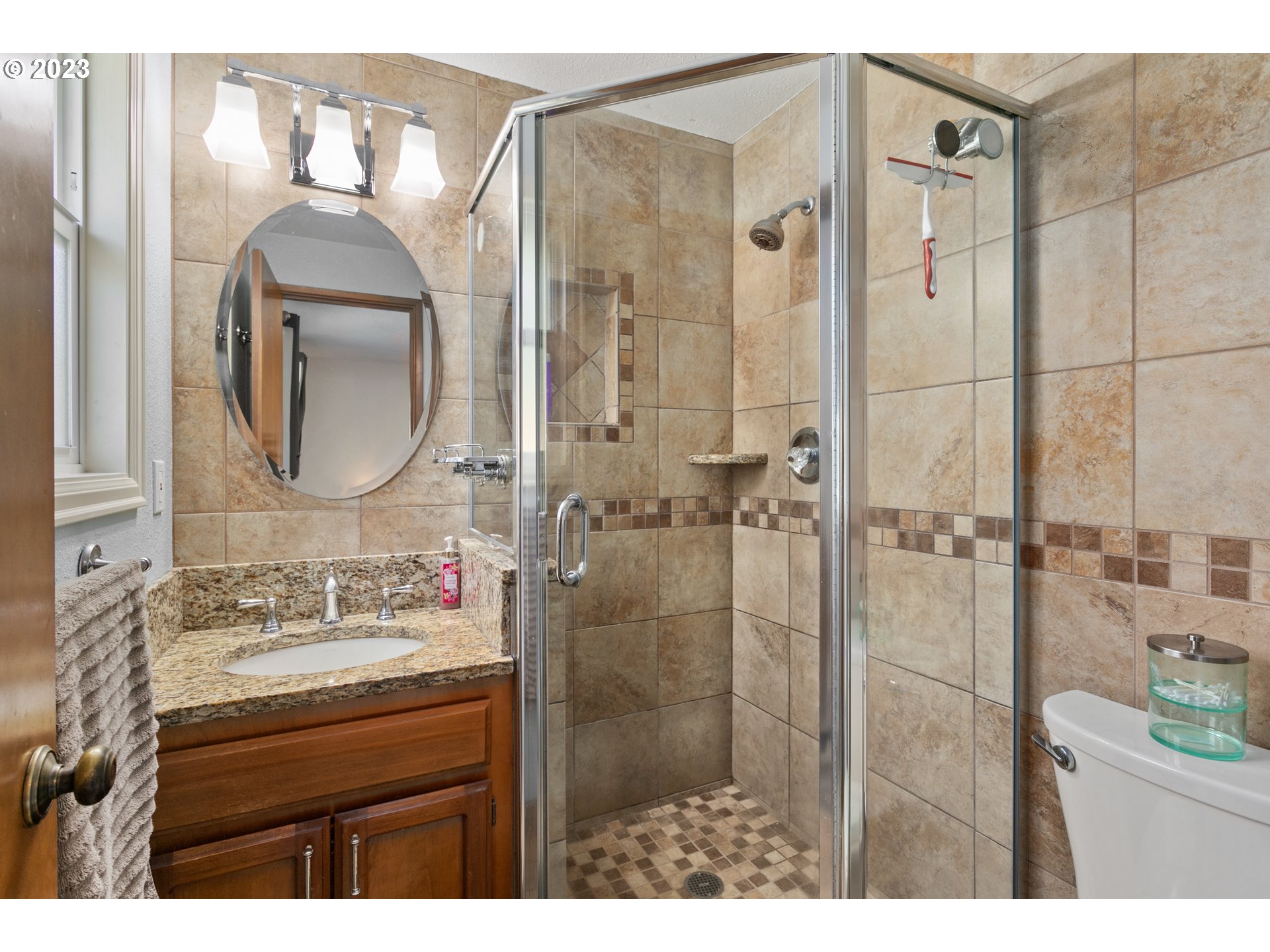 21332 Northeast San Rafael Street Fairview, OR 97024 - Photo 12 of 33 Gallery Image 12