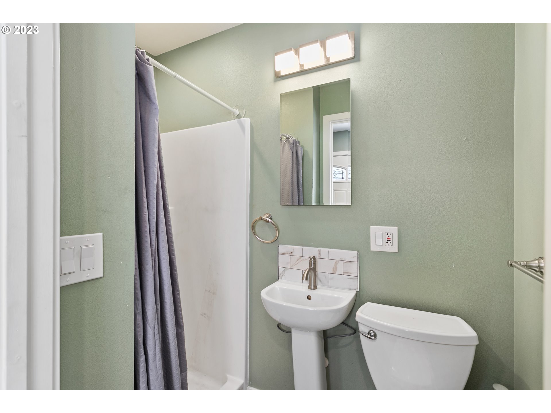21332 Northeast San Rafael Street Fairview, OR 97024 - Photo 20 of 33 Gallery Image 20