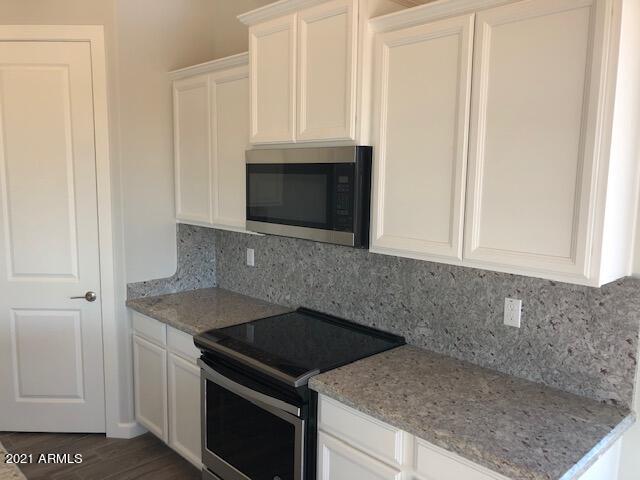 16522 West Sleepy Ranch Road Surprise, AZ 85387 - Photo 19 of 38 !!! Miss 12