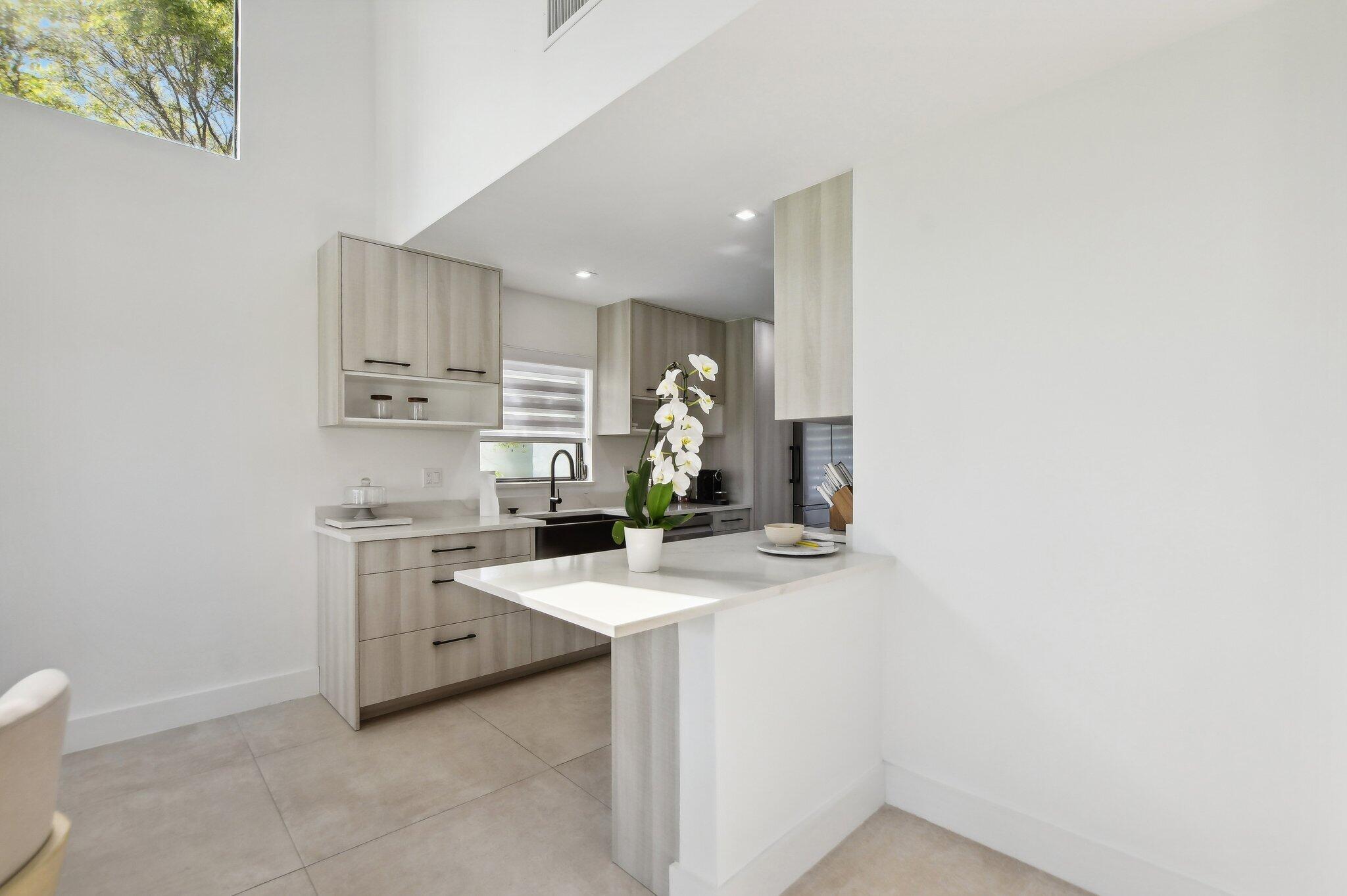 7773 Lakeside Boulevard, Unit 196 Boca Raton, FL 33434 - Photo 9 of 86 23-web-or-mls-DSC_0646