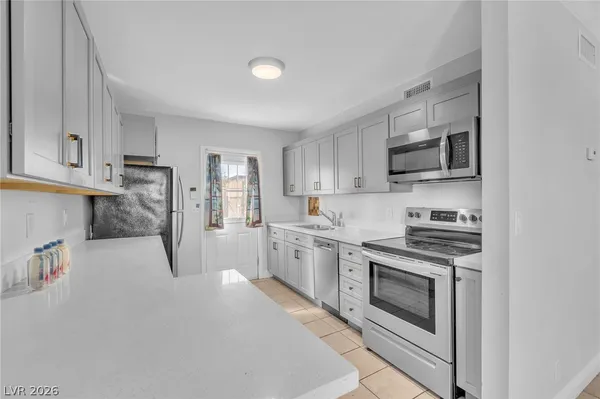 $1,550 | 235 Zinc Street, Henderson, NV 89015