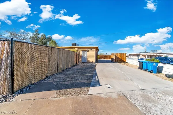 $1,550 | 235 Zinc Street, Henderson, NV 89015