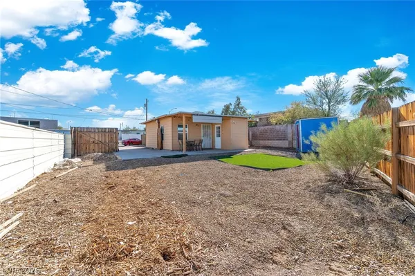 $1,550 | 235 Zinc Street, Henderson, NV 89015