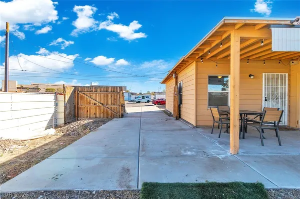 $1,550 | 235 Zinc Street, Henderson, NV 89015