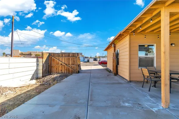 $1,550 | 235 Zinc Street, Henderson, NV 89015