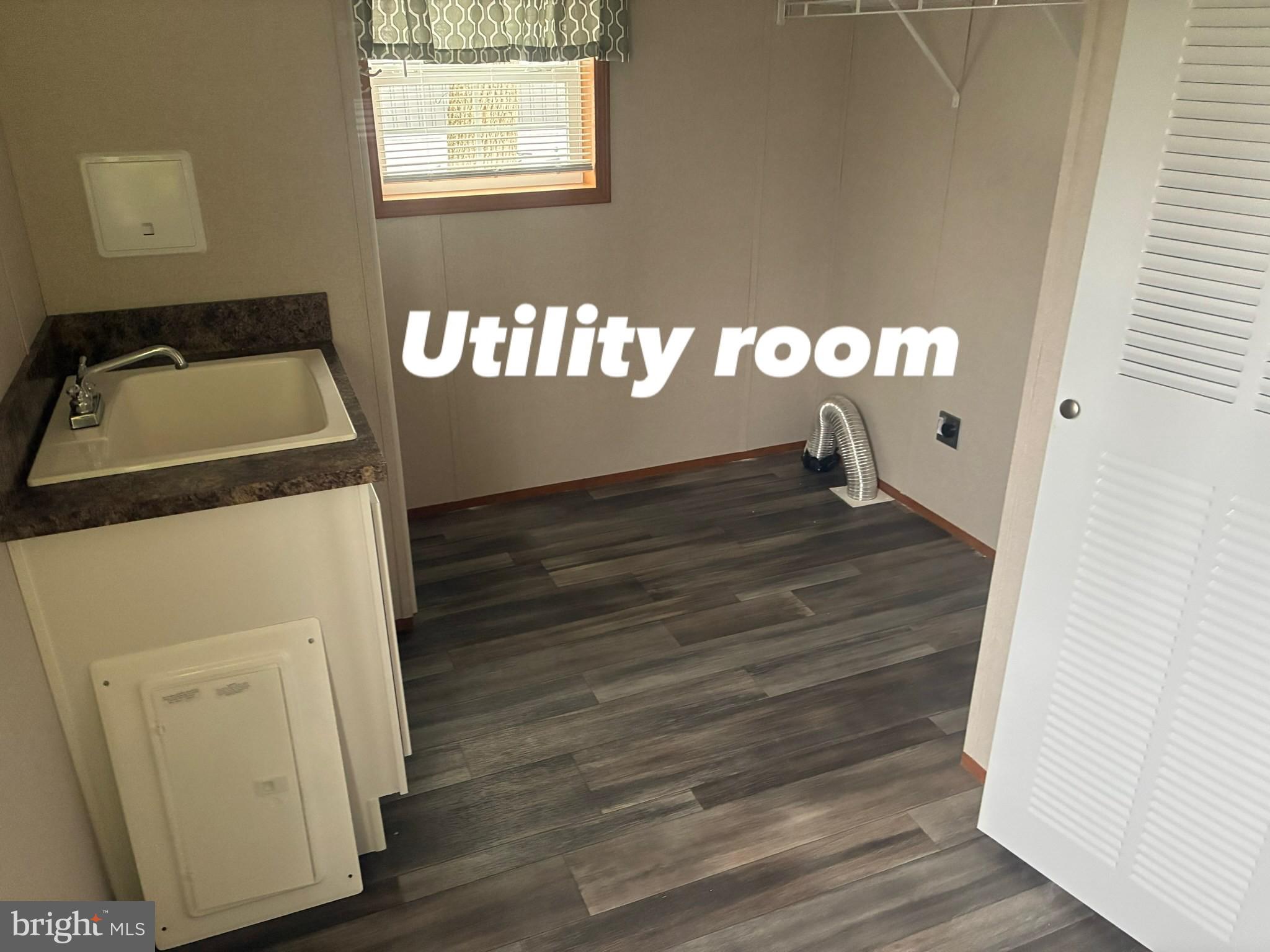 300 Ridge Road, Unit 99 Etters, PA 17319 - Photo 5 of 11 Gallery Image 5