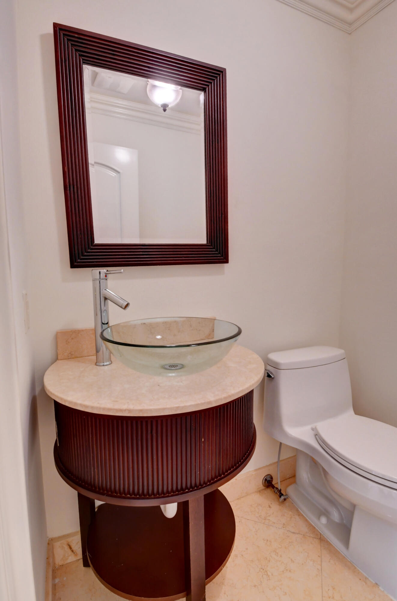 4535 Cocoplum Way Delray Beach, FL 33445 - Photo 26 of 50 Powder room