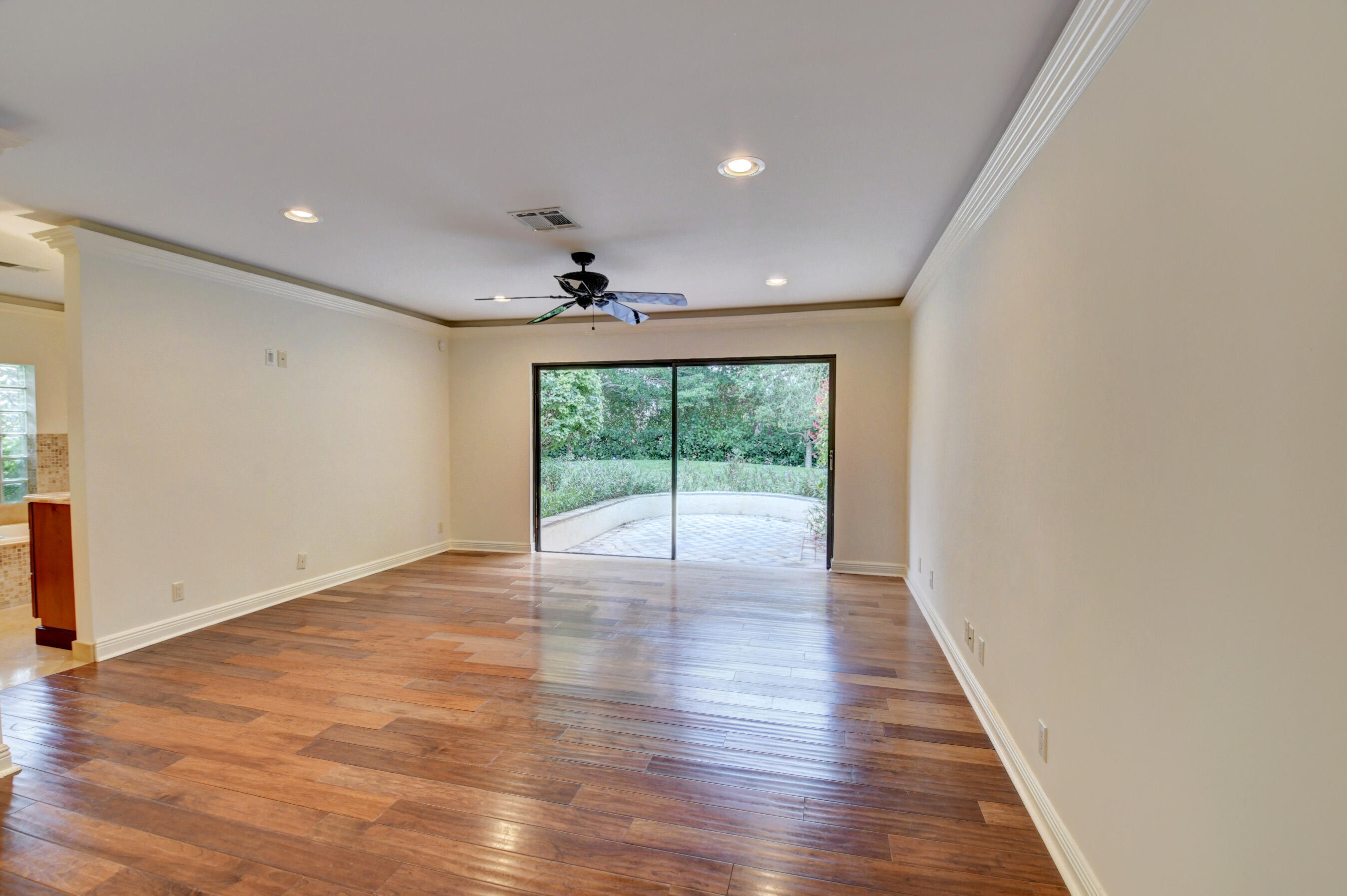 4535 Cocoplum Way Delray Beach, FL 33445 - Photo 27 of 50 Master with garden view