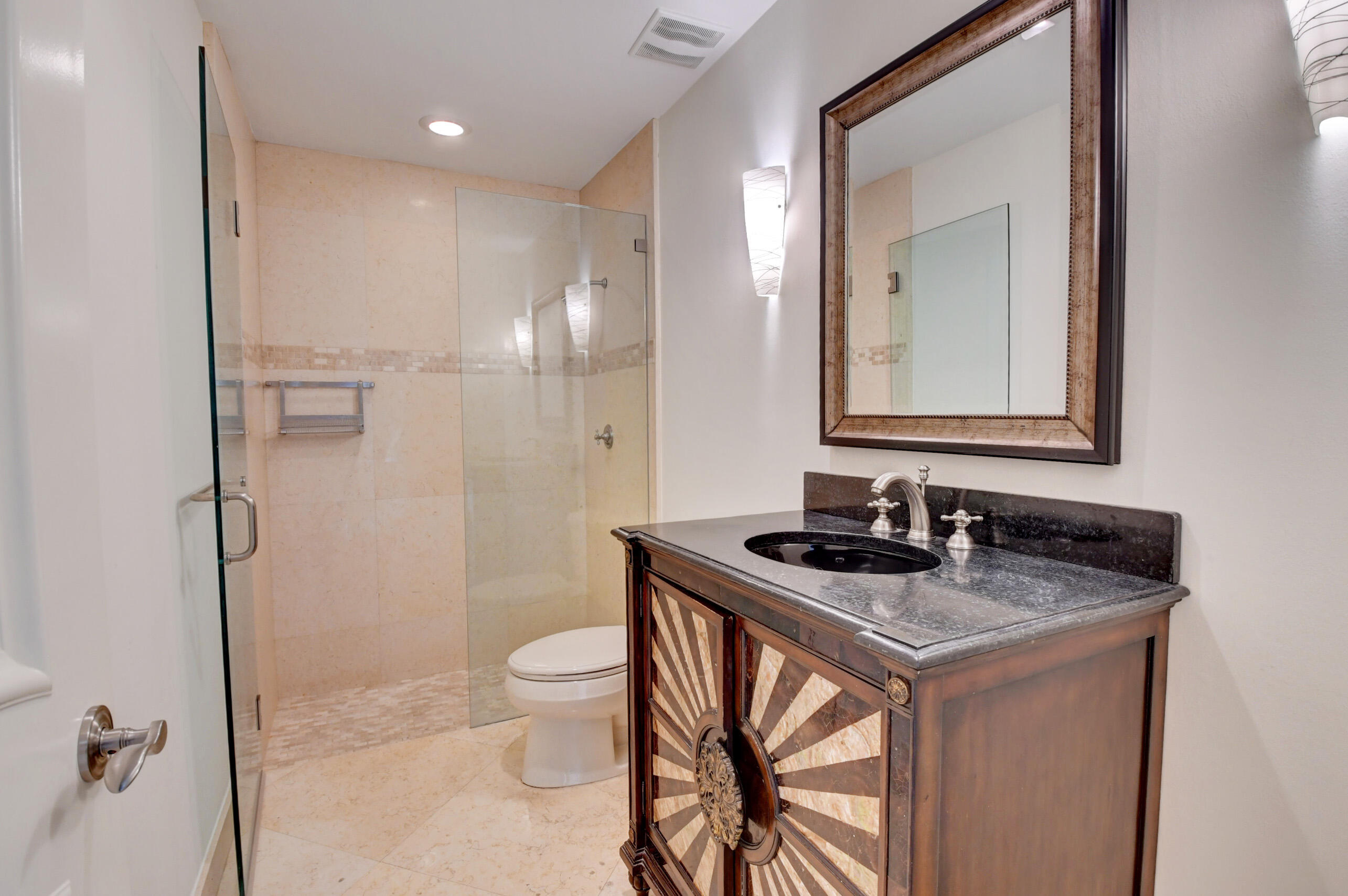 4535 Cocoplum Way Delray Beach, FL 33445 - Photo 41 of 50 Guest bath