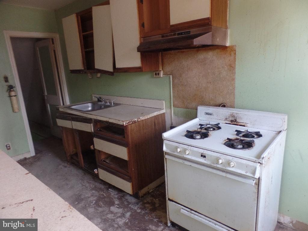 2840 Fanshawe Street Philadelphia, PA 19149 - Photo 10 of 29 Gallery Image 10