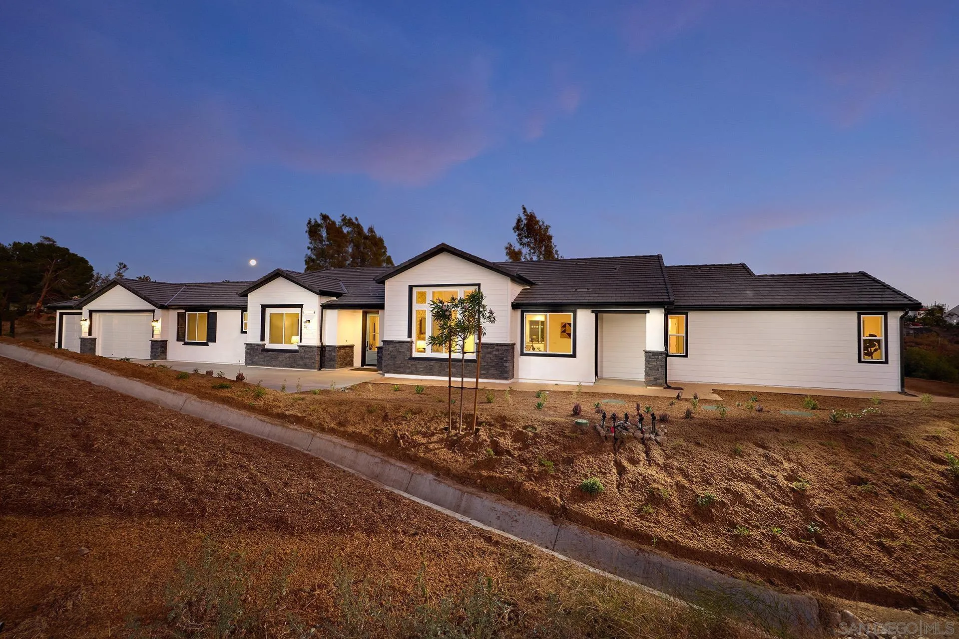 39301 Corte Venture Temecula, CA 92592 - Photo 1 of 37