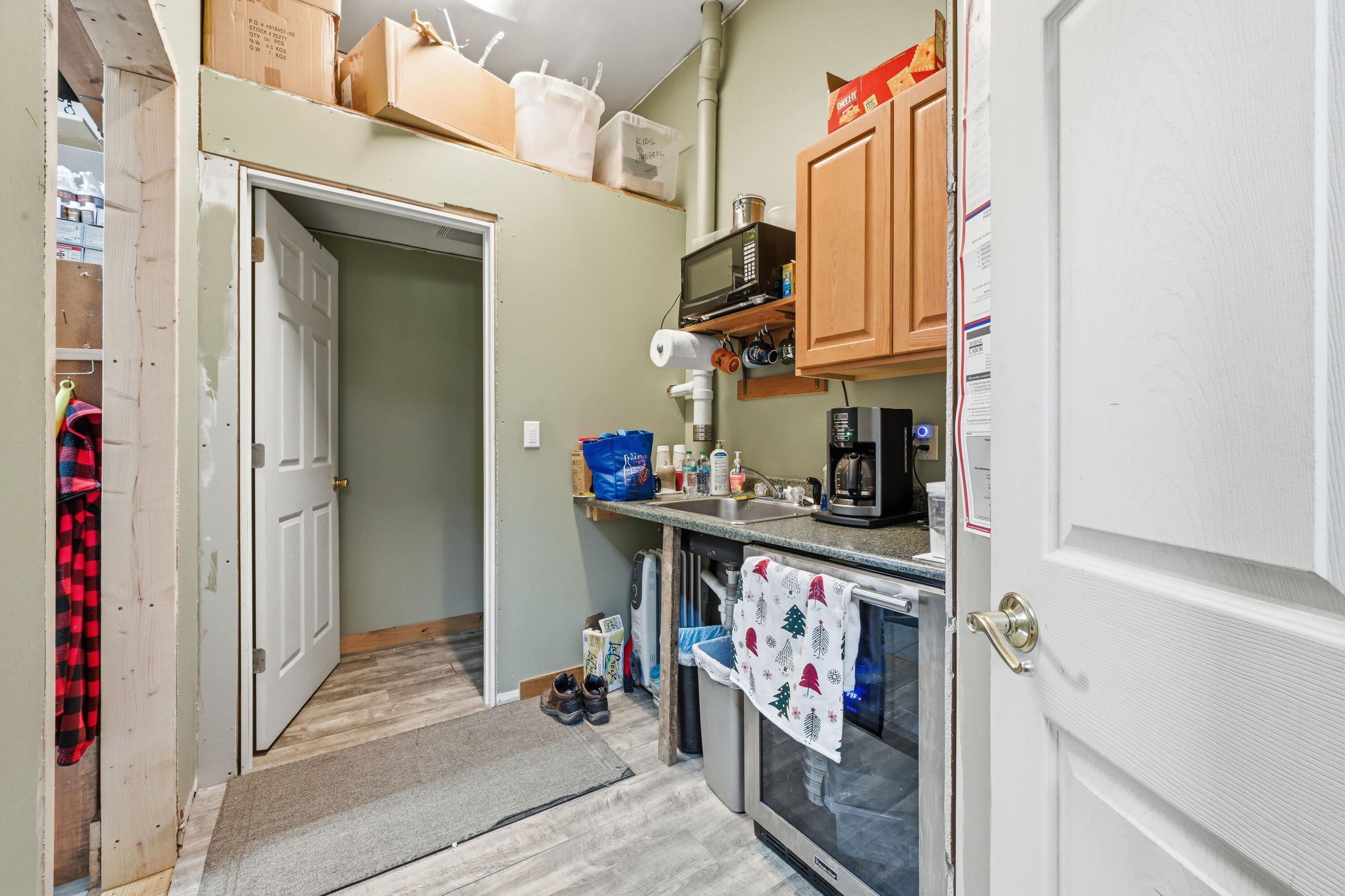 38 Carry Road Rangeley, ME 04964 - Photo 40 of 61 work kitchen