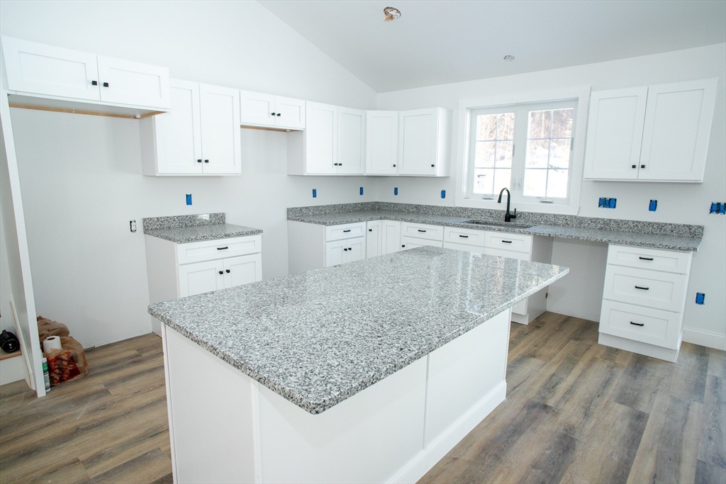 216 Holtshire Road Orange, MA 01364 - Photo 8 of 31