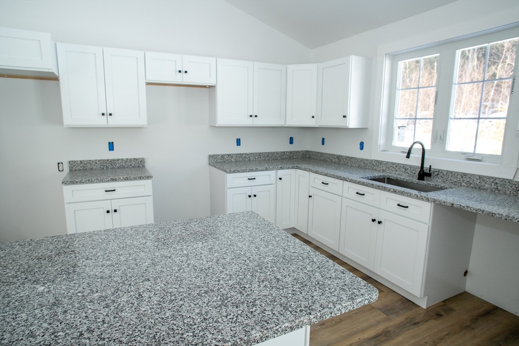 216 Holtshire Road Orange, MA 01364 - Photo 9 of 31